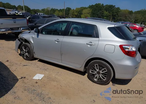 2013 Toyota Matrix S z USA, uszkodzony, nr VIN 2T1LE4EE6DC023742